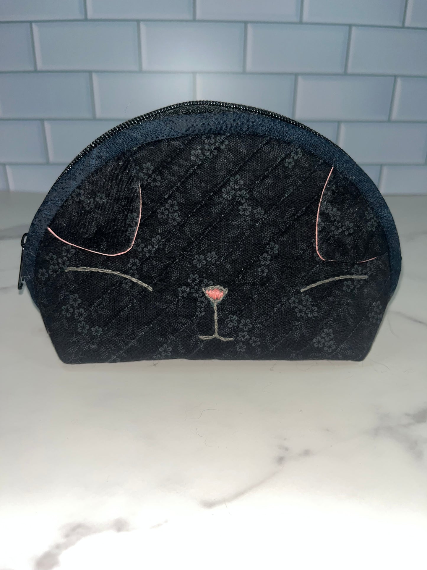 Noir Kitty Zip & Go Bag